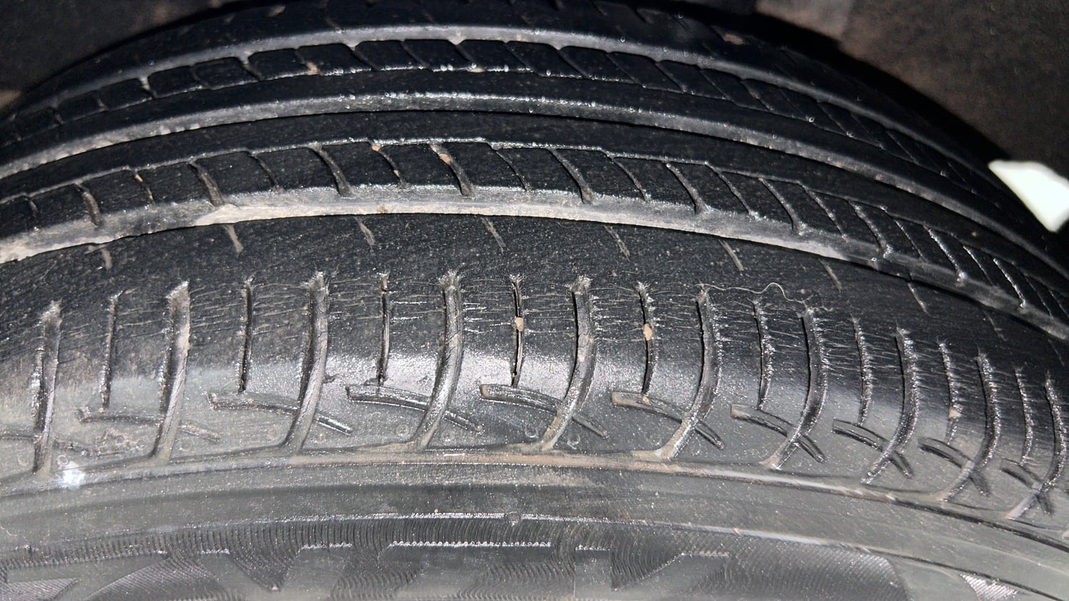Used 2019 Maruti Suzuki Baleno Delta 1.2 AT Petrol Automatic tyres LEFT REAR TYRE TREAD VIEW