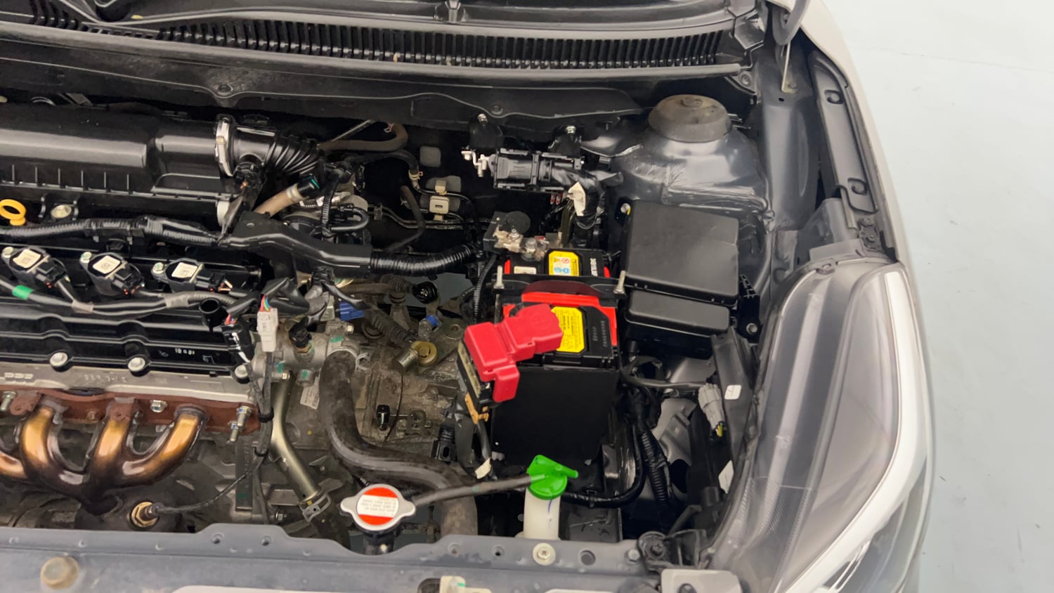 Used 2021 Maruti Suzuki Baleno Zeta Petrol Manual engine ENGINE LEFT SIDE VIEW