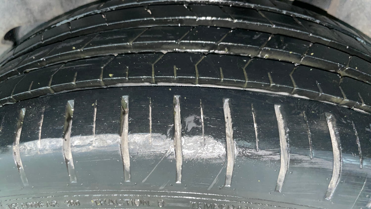 Used 2023 Toyota Glanza V Petrol Manual tyres LEFT REAR TYRE TREAD VIEW