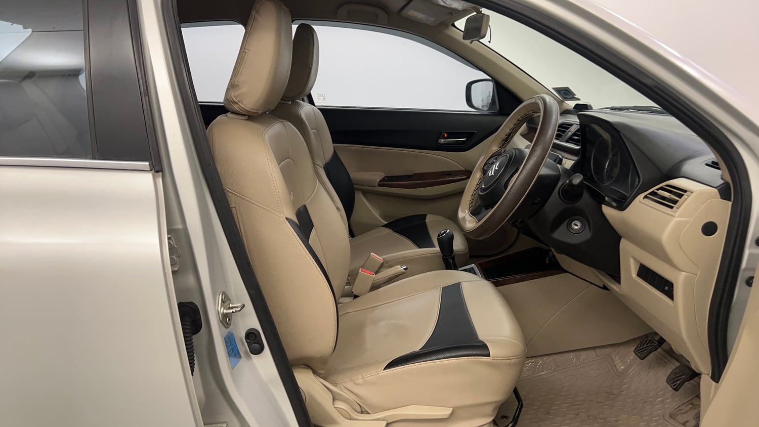 Used 2019 Maruti Suzuki Dzire VXi Petrol Manual interior RIGHT SIDE FRONT DOOR CABIN VIEW