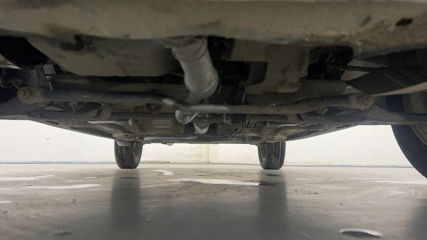 Used 2018 Tata Tiago Revotron XZ Petrol Manual extra FRONT LEFT UNDERBODY VIEW