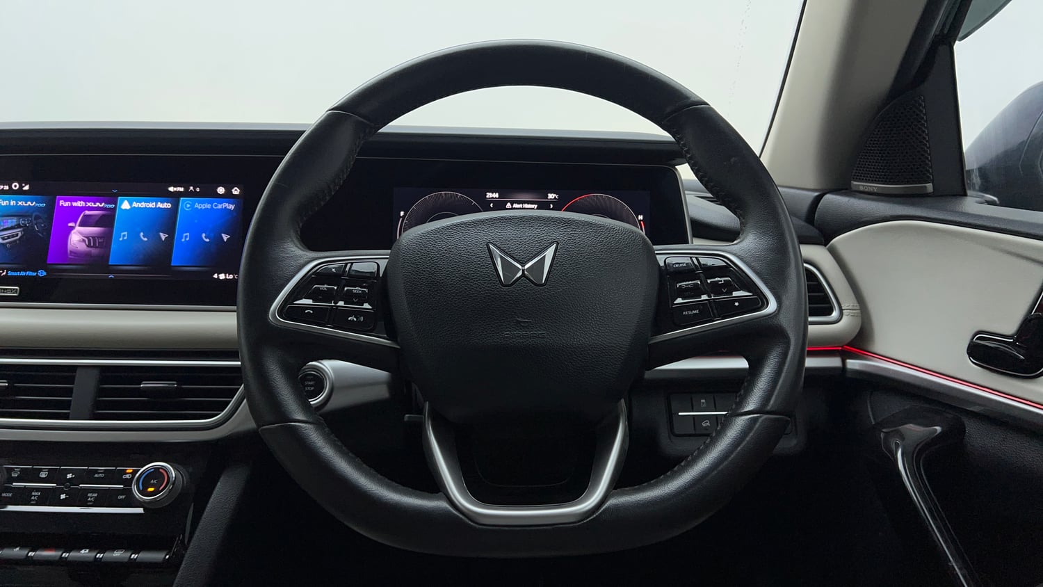 Used 2022 Mahindra XUV700 AX 7 Petrol AT Luxury Pack 7 STR Petrol Automatic interior STEERING VIEW