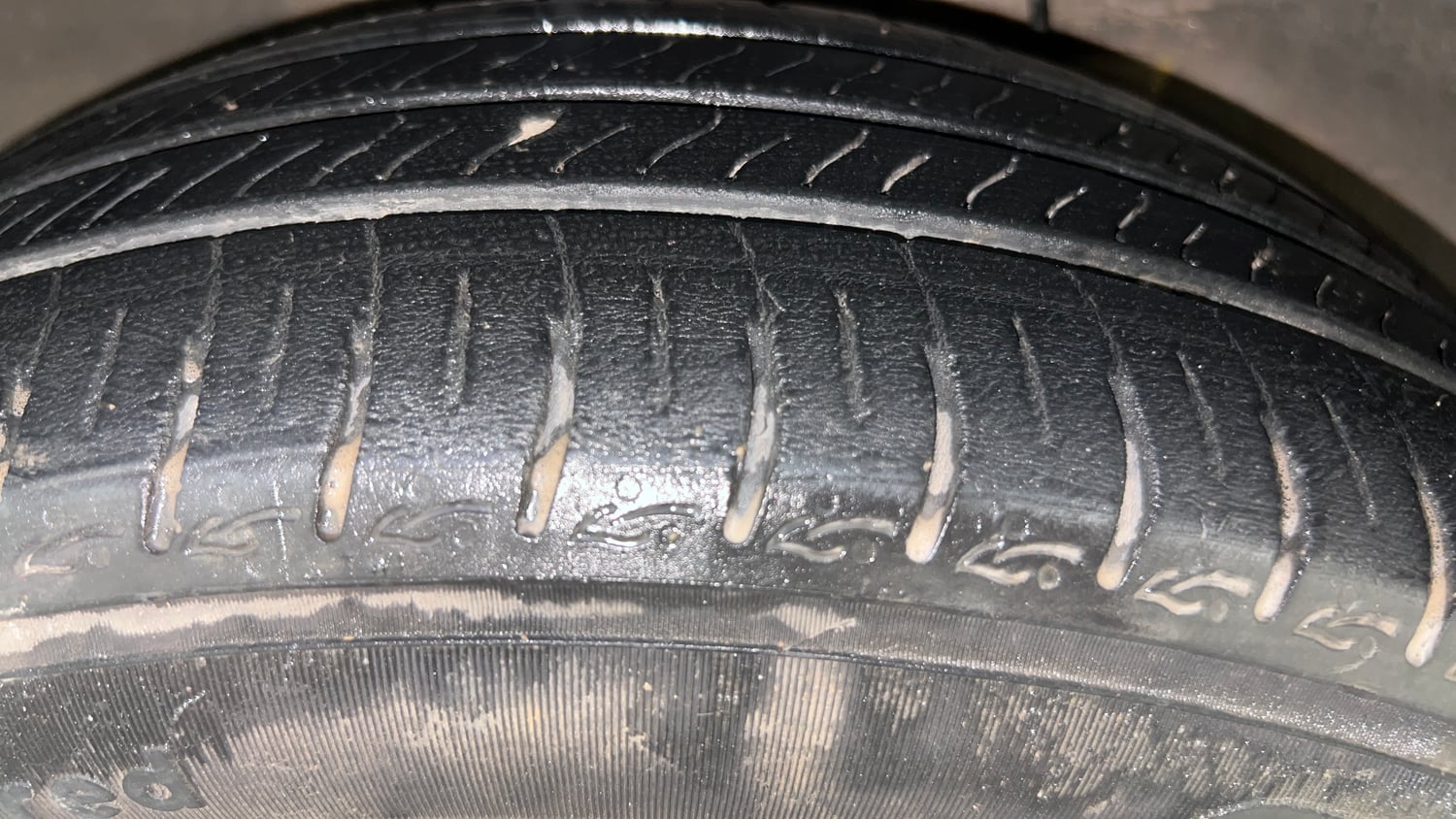 Used 2021 Hyundai Grand i10 Nios Asta AMT 1.2 Kappa VTVT Petrol Automatic tyres RIGHT REAR TYRE TREAD VIEW