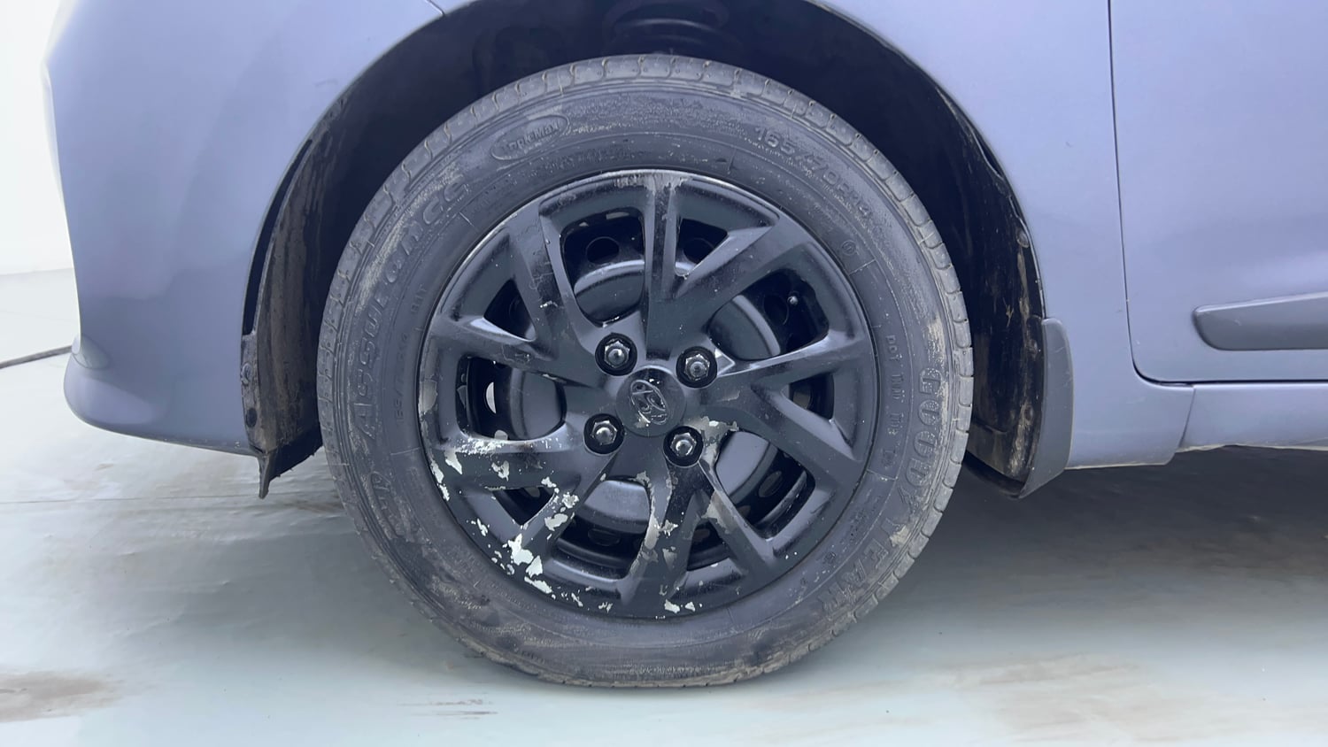 Used 2017 Hyundai Grand i10 Sportz (O) U2 1.2 CRDi Diesel Manual tyres LEFT FRONT TYRE RIM VIEW