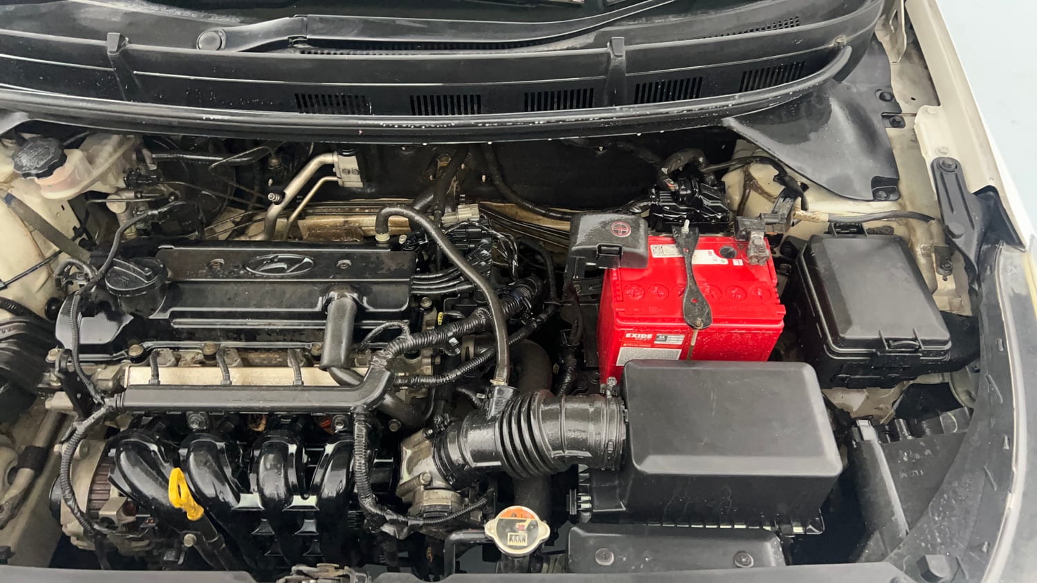 Used 2015 Hyundai Elite i20 Magna 1.2 Petrol Manual engine ENGINE LEFT SIDE VIEW