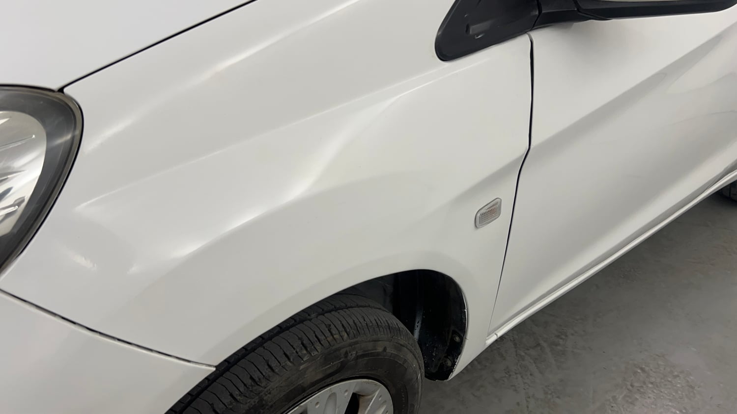 Used 2013 Honda Brio S MT Petrol Manual dents MINOR SCRATCH
