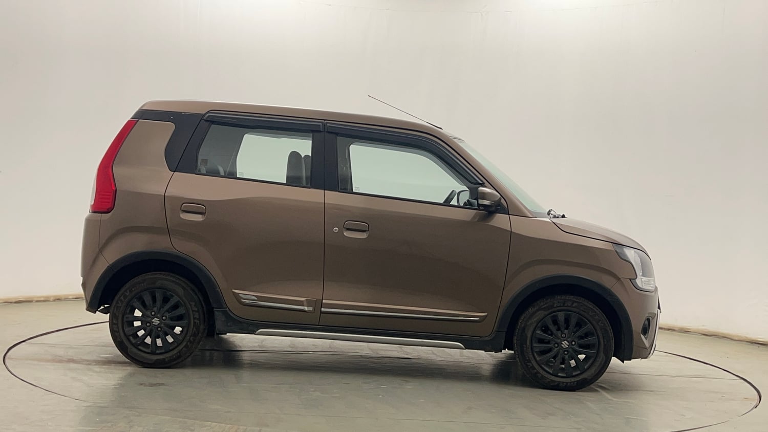 Used 2022 Maruti Suzuki Wagon R ZXI Plus 1.2 Petrol Manual exterior RIGHT SIDE VIEW