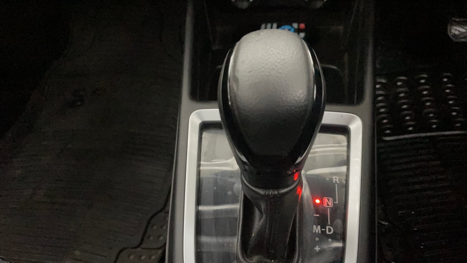 Used 2018 Maruti Suzuki Swift ZXi AMT Petrol Automatic interior GEAR  KNOB VIEW