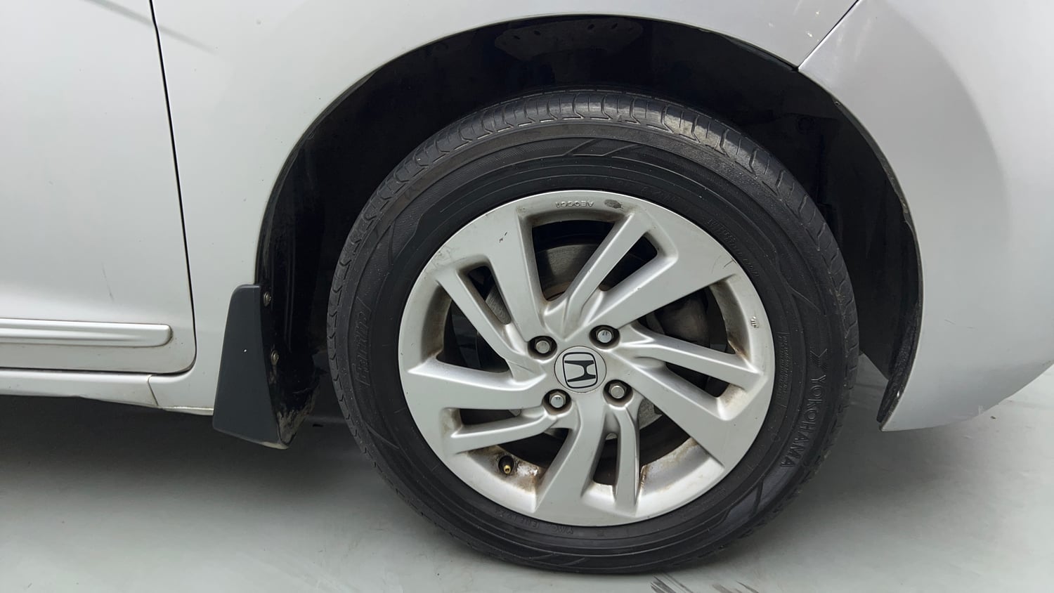 Used 2018 Honda Jazz V Petrol Petrol Manual tyres RIGHT FRONT TYRE RIM VIEW