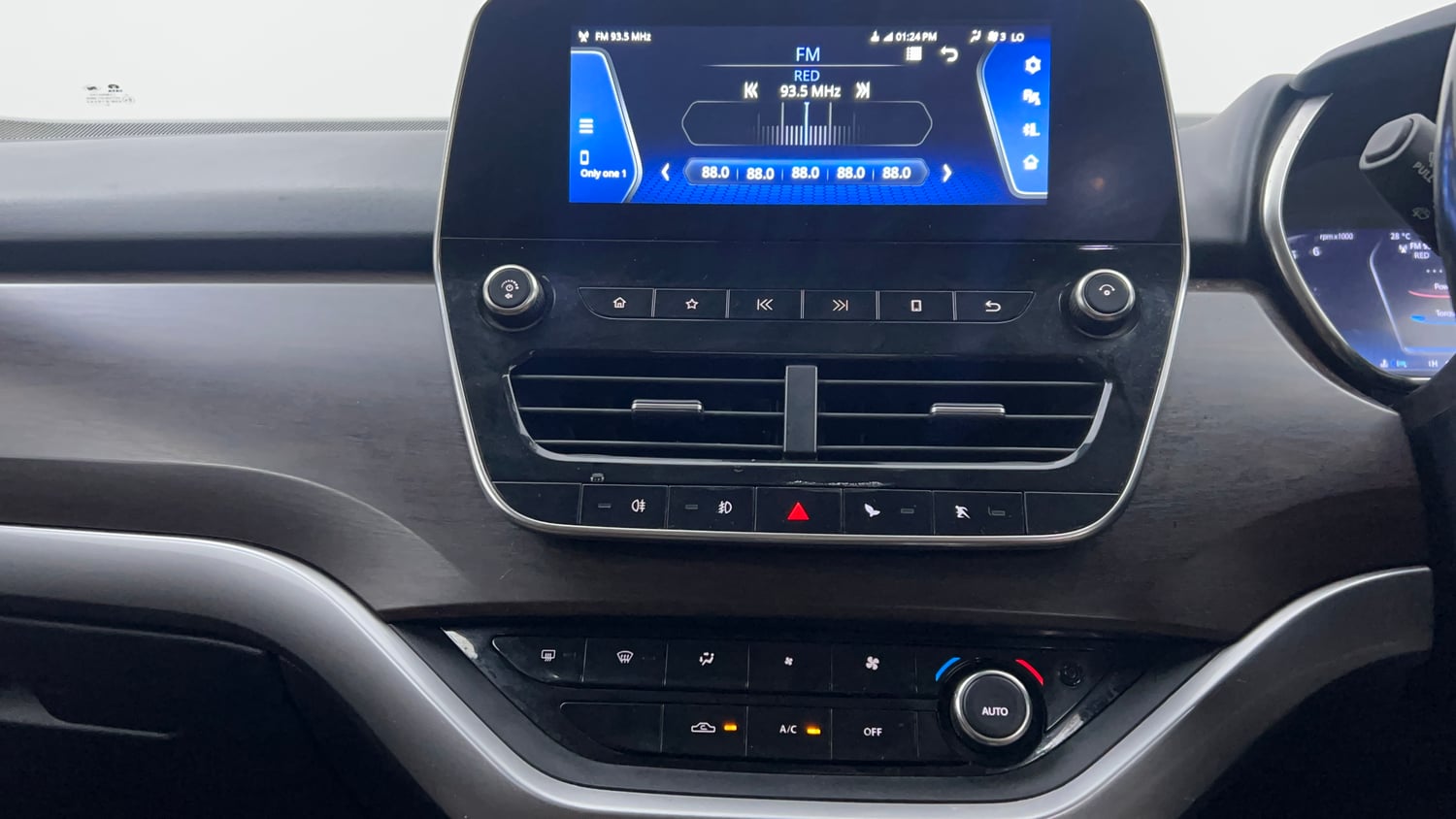 Used 2020 Tata Harrier XZA Plus Dual Tone Diesel Automatic interior MUSIC SYSTEM & AC CONTROL VIEW