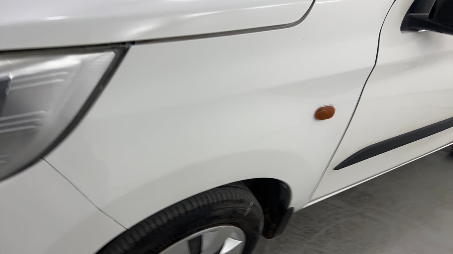 Used 2016 Maruti Suzuki Alto K10 VXi AMT Petrol Automatic dents MINOR SCRATCH