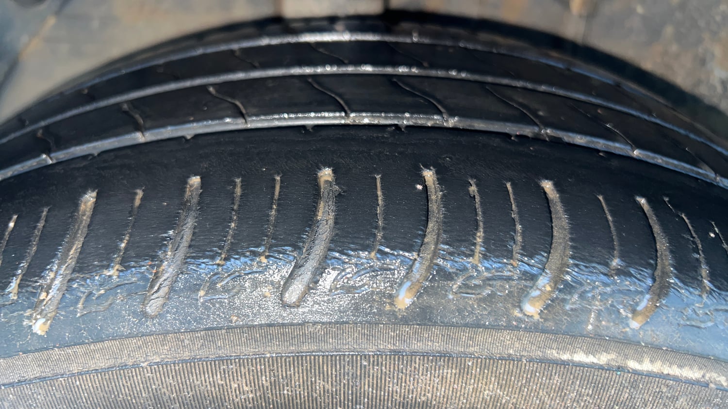 Used 2018 Hyundai Elite i20 Asta 1.2 (O) Petrol Manual tyres RIGHT REAR TYRE TREAD VIEW