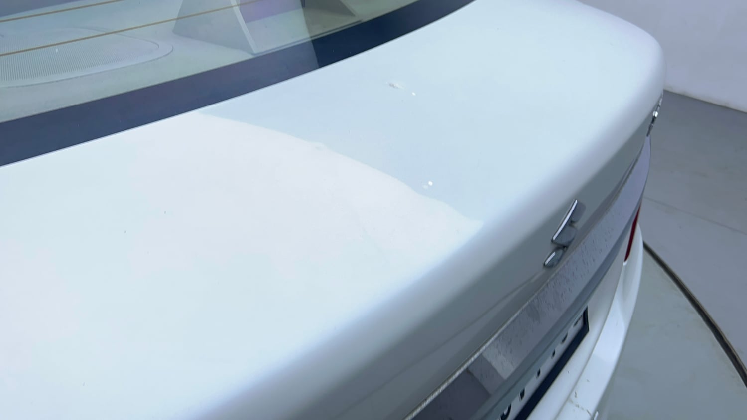 Used 2016 Maruti Suzuki Swift Dzire ZXI Petrol Manual dents MINOR SCRATCH