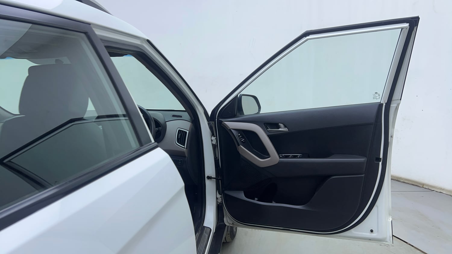 Used 2017 Hyundai Creta 1.6 SX Plus Petrol Petrol Manual interior RIGHT FRONT DOOR OPEN VIEW