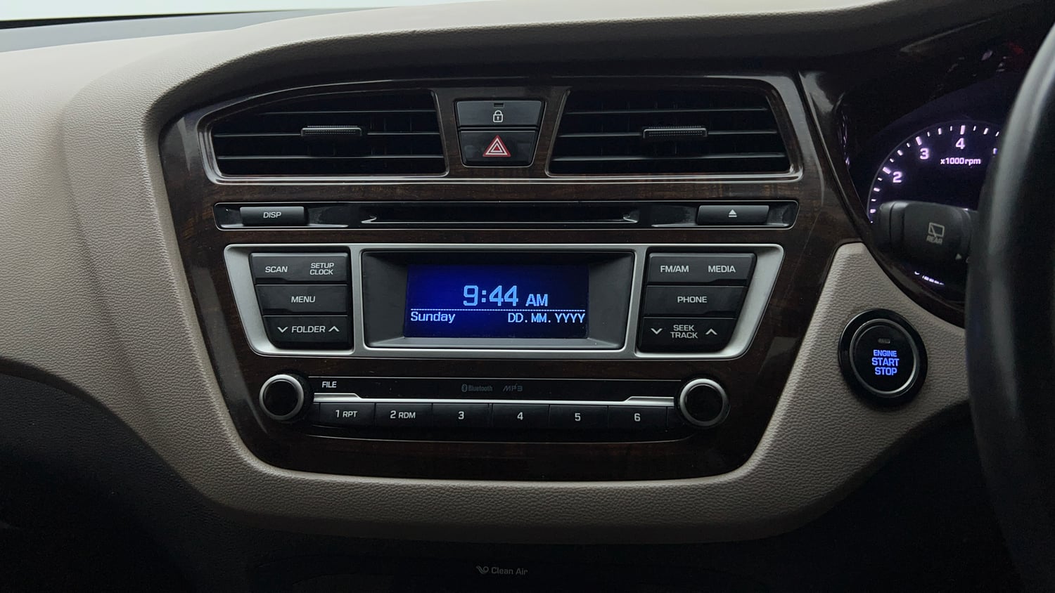 Used 2014 Hyundai Elite i20 Asta 1.2 Petrol Manual top_features Integrated (in-dash) music system