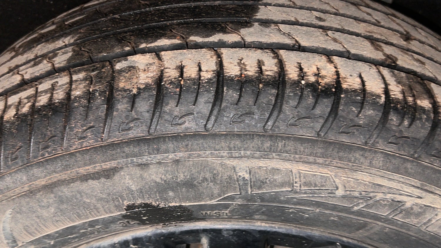 Used 2019 maruti-suzuki Vitara Brezza ZDi Plus AGS Diesel Automatic tyres LEFT REAR TYRE TREAD VIEW