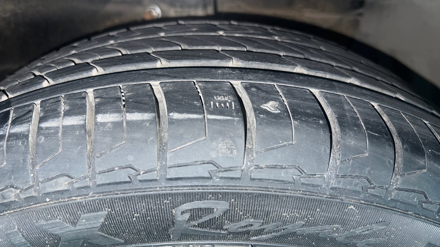 Used 2022 Maruti Suzuki Ciaz Alpha 1.5 Petrol Manual tyres RIGHT FRONT TYRE TREAD VIEW