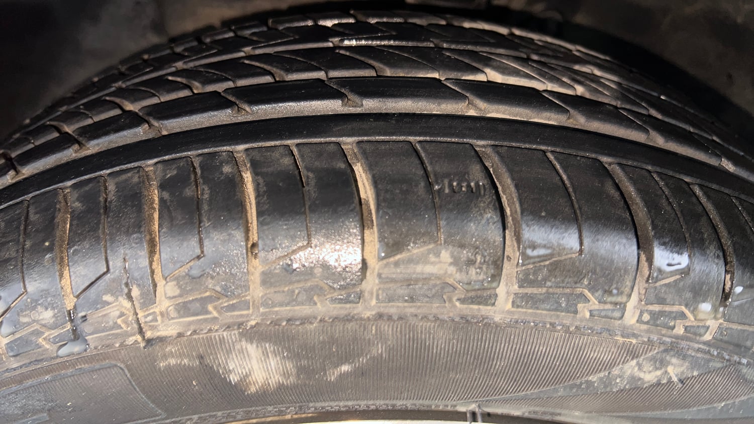 Used 2014 Hyundai Elite i20 Asta 1.2 Petrol Manual tyres LEFT FRONT TYRE TREAD VIEW