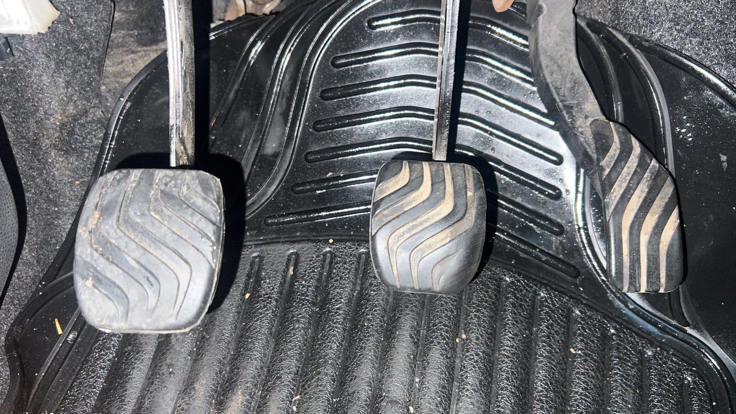 Used 2016 Renault Kwid RXT Petrol Manual interior PEDALS VIEW