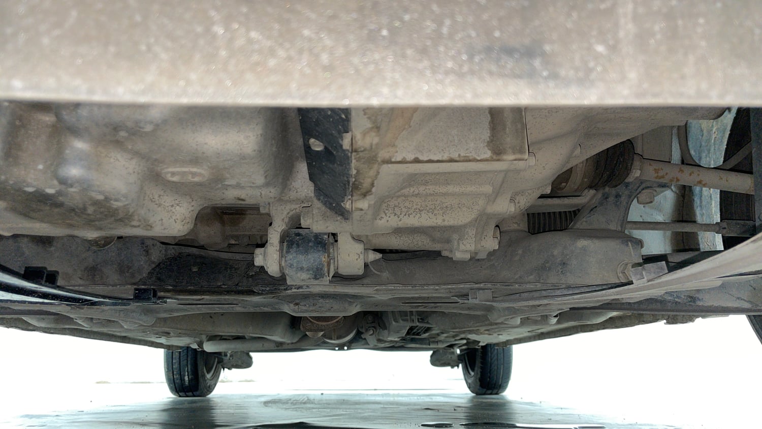 Used 2018 Honda Brio S MT Petrol Manual extra FRONT LEFT UNDERBODY VIEW