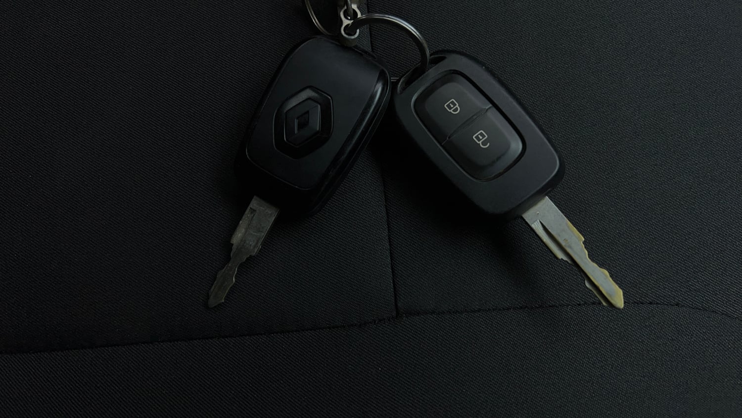 Used 2022 Renault Kwid RXT 1.0 AMT Petrol Automatic extra CAR KEY VIEW