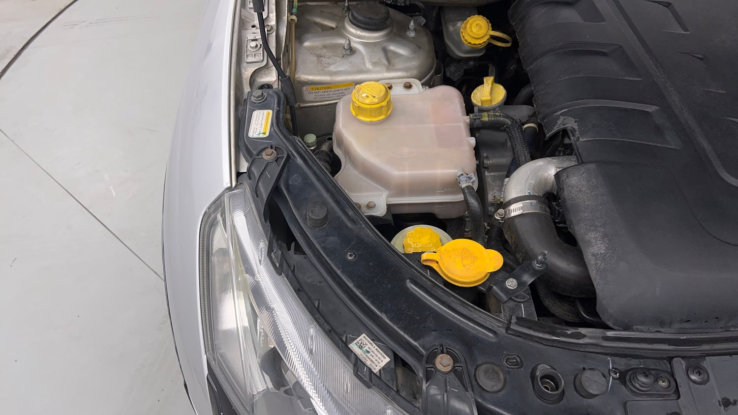 Used 2015 Mahindra XUV500 W6 Diesel Manual engine ENGINE RIGHT SIDE VIEW