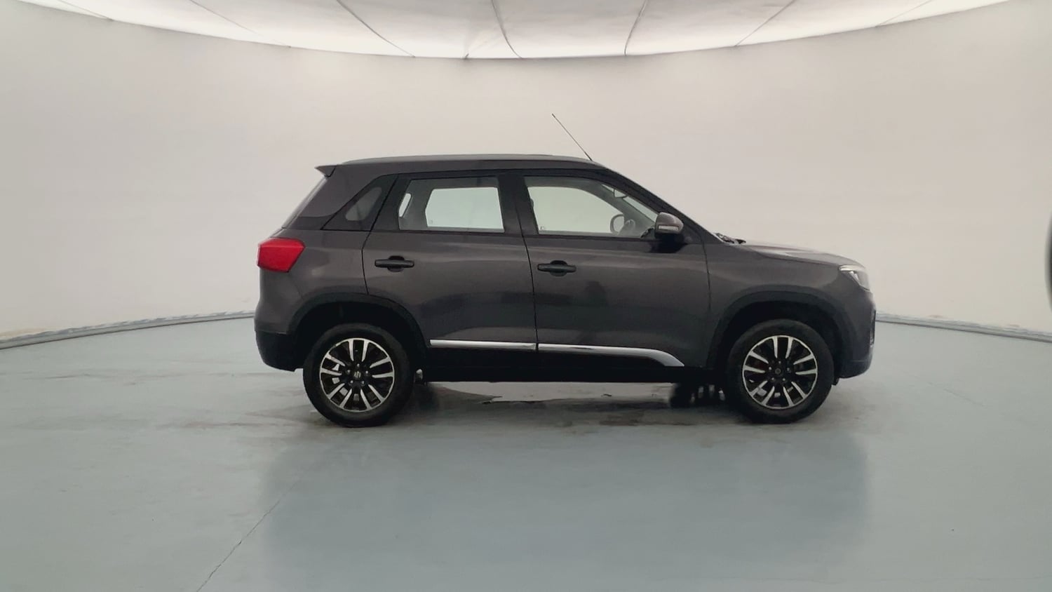 Used 2021 maruti-suzuki Vitara Brezza ZXi Plus Petrol Manual exterior RIGHT SIDE VIEW
