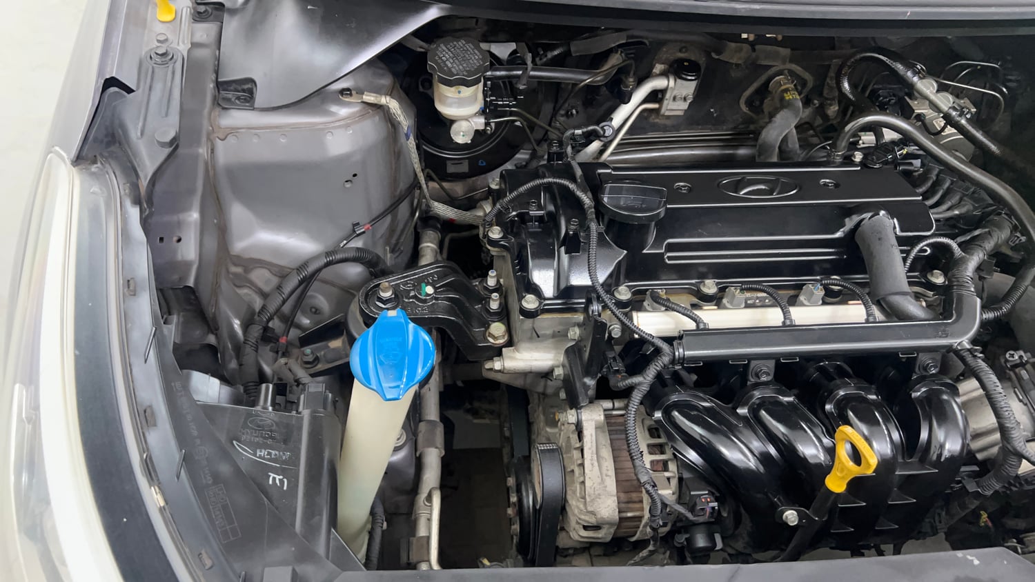 Used 2014 Hyundai Elite i20 Sportz 1.2 Petrol Manual engine ENGINE RIGHT SIDE VIEW