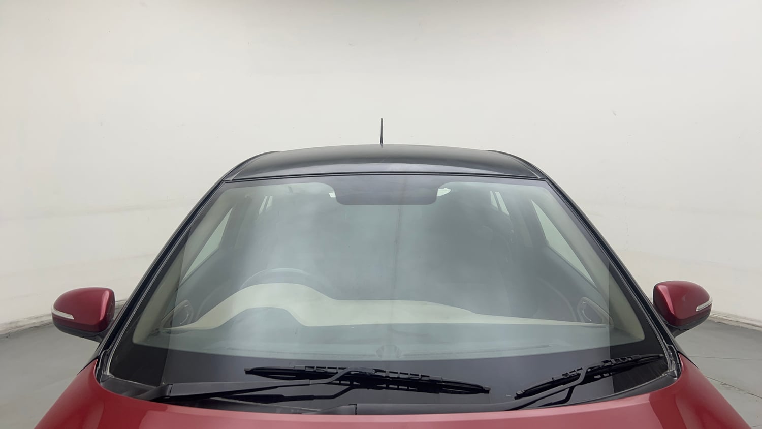 Used 2019 Hyundai Elite i20 Asta 1.2 (O) Petrol Manual exterior FRONT WINDSHIELD VIEW