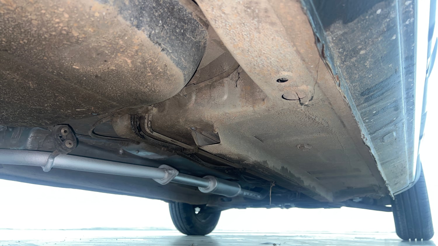 Used 2016 Renault Kwid RXT Petrol Manual extra REAR RIGHT UNDERBODY VIEW