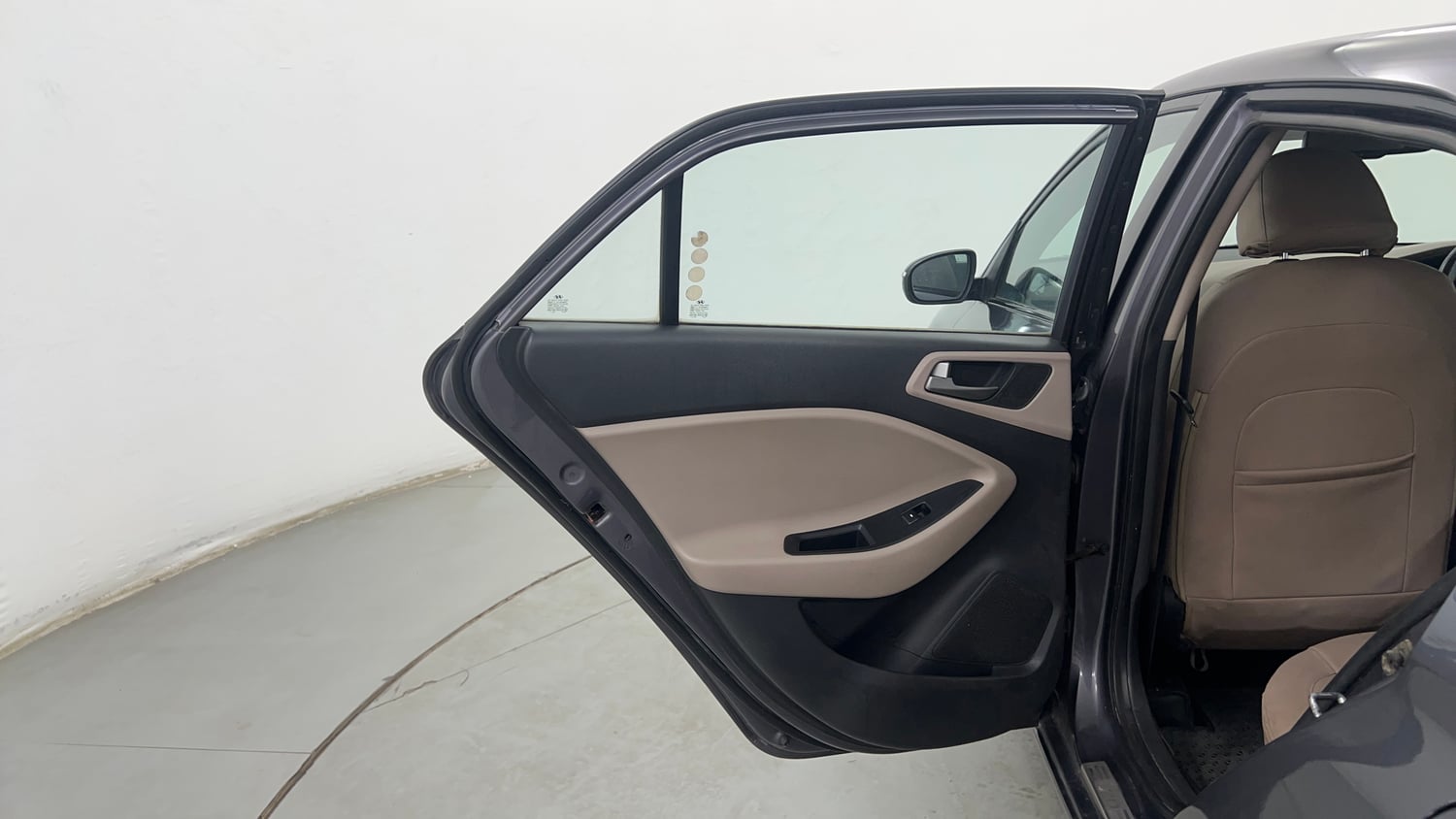 Used 2014 Hyundai Elite i20 Sportz 1.2 Petrol Manual interior LEFT REAR DOOR OPEN VIEW