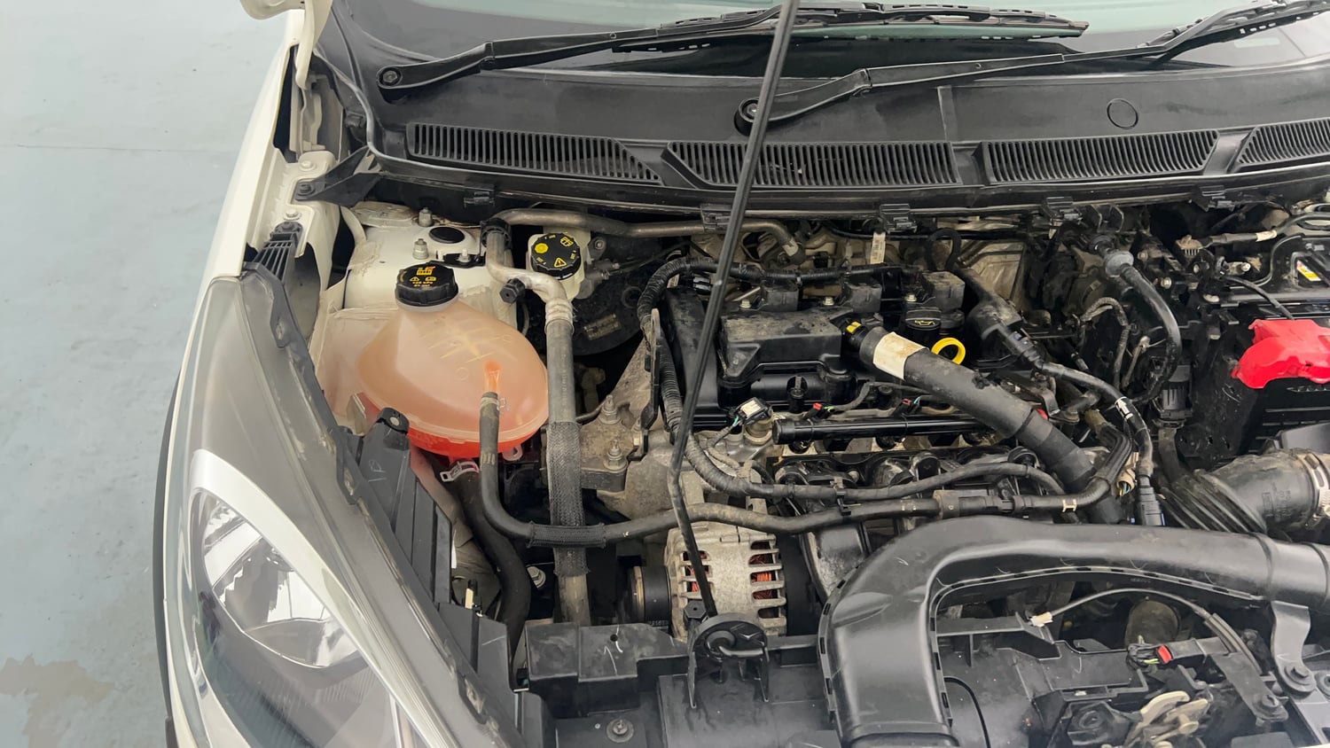 Used 2020 Ford Freestyle Titanium Plus 1.2 Ti-VCT Petrol Manual engine ENGINE RIGHT SIDE VIEW