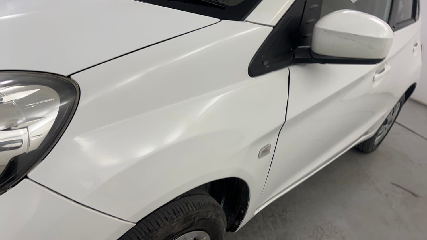 Used 2013 Honda Brio S MT Petrol Manual dents MINOR DENT