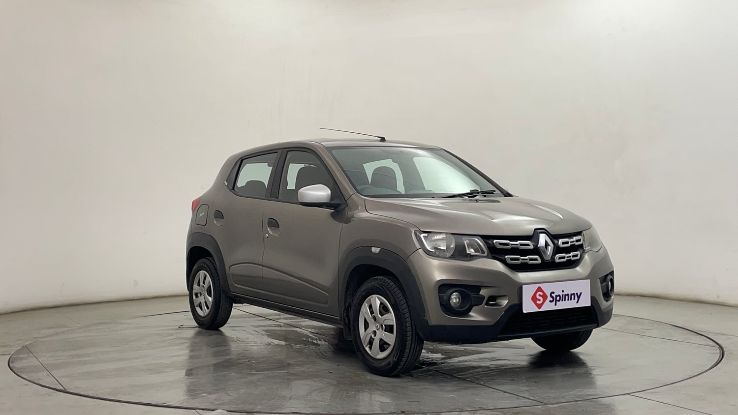 Used 2017 Renault Kwid RXT (O) 1.0 SCE Edition Petrol Manual exterior RIGHT FRONT CORNER VIEW