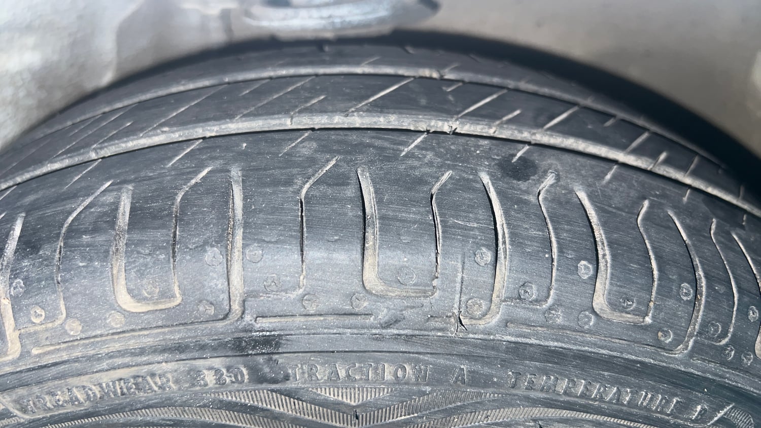 Used 2017 Maruti Suzuki Alto K10 LXI Petrol+cng(outside fitted) Cng Manual tyres RIGHT FRONT TYRE TREAD VIEW