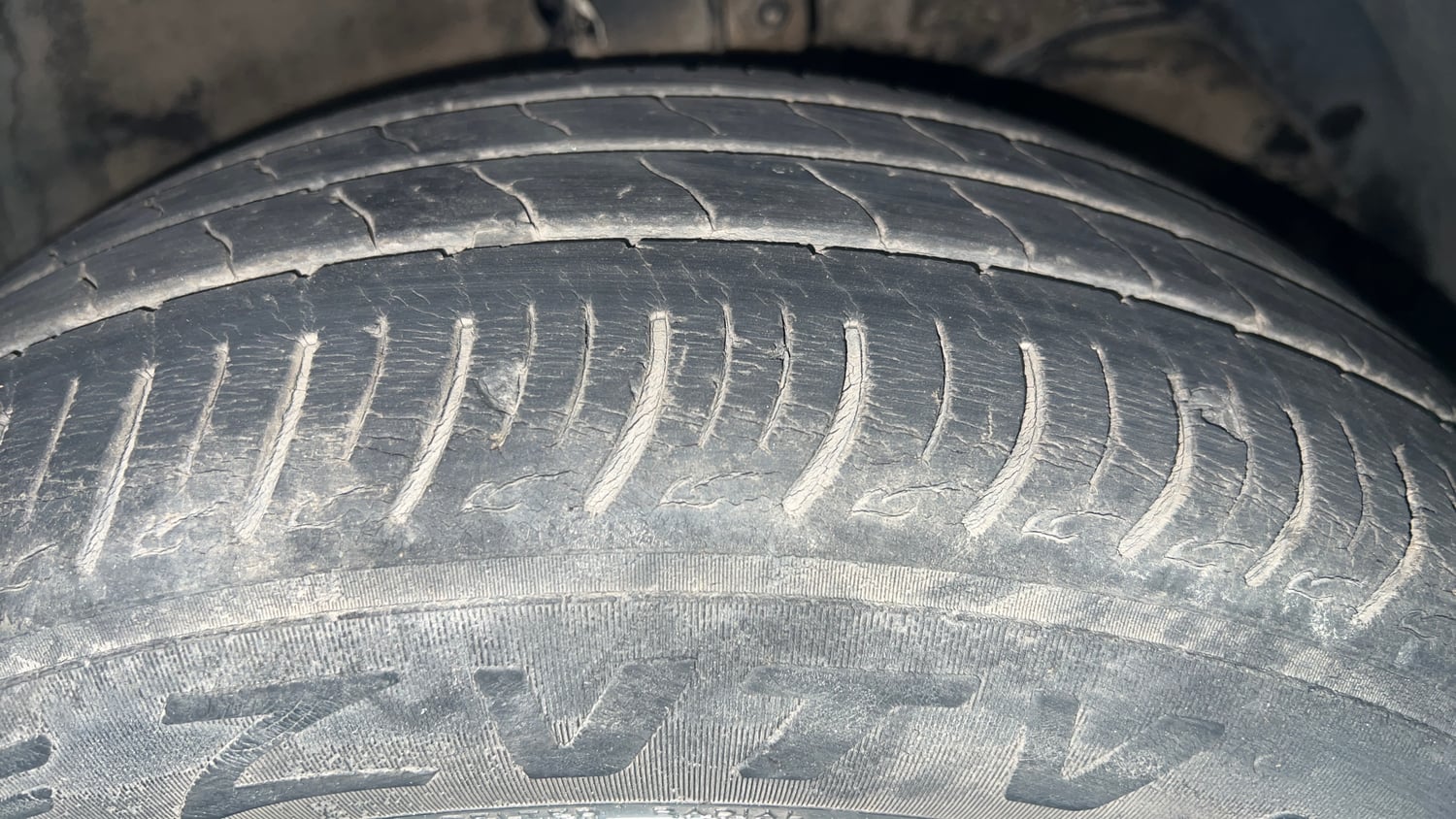 Used 2019 Maruti Suzuki Baleno Delta Petrol Manual tyres RIGHT FRONT TYRE TREAD VIEW
