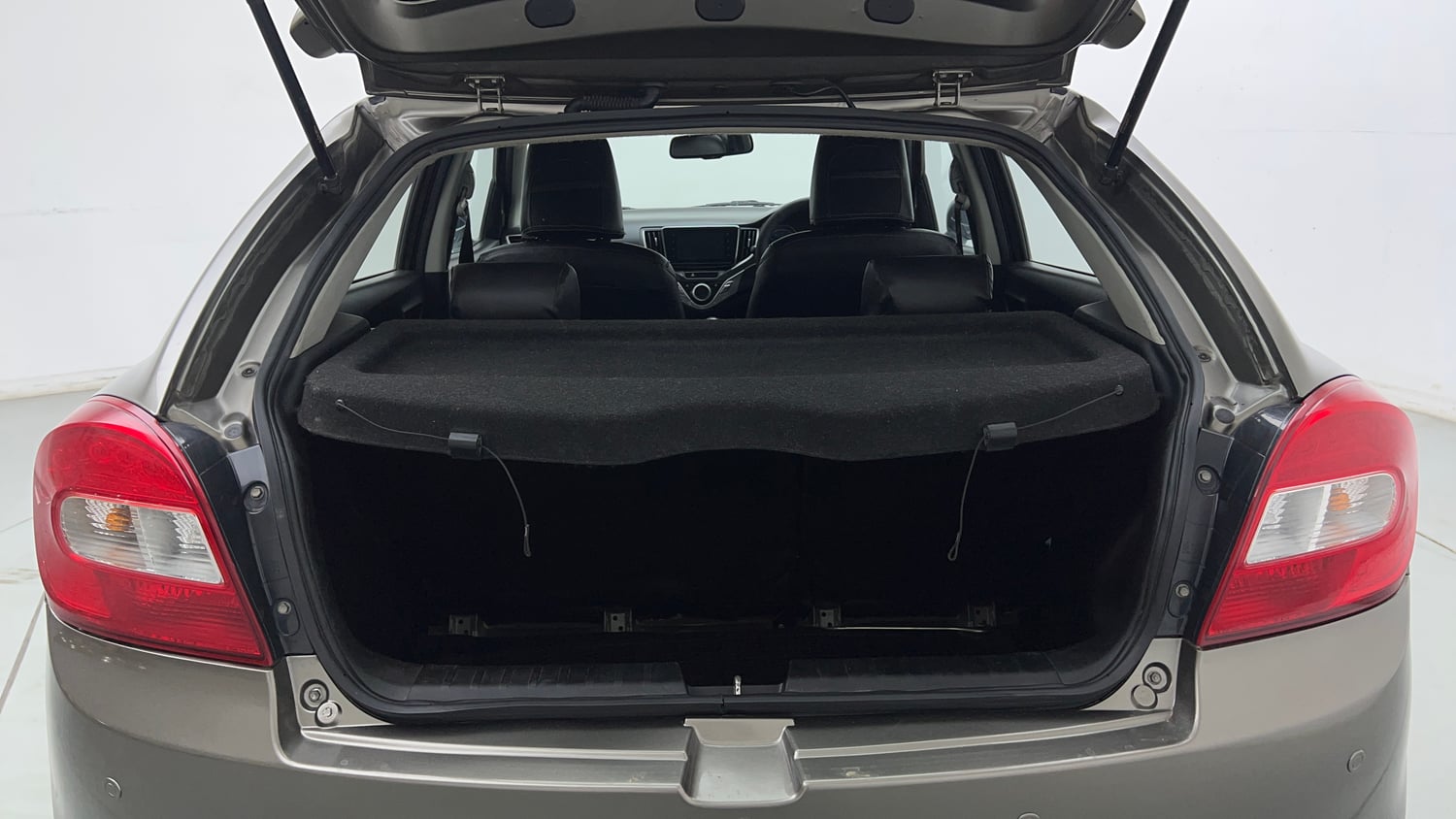 Used 2020 Maruti Suzuki Baleno Zeta Petrol Manual interior DICKY INSIDE VIEW