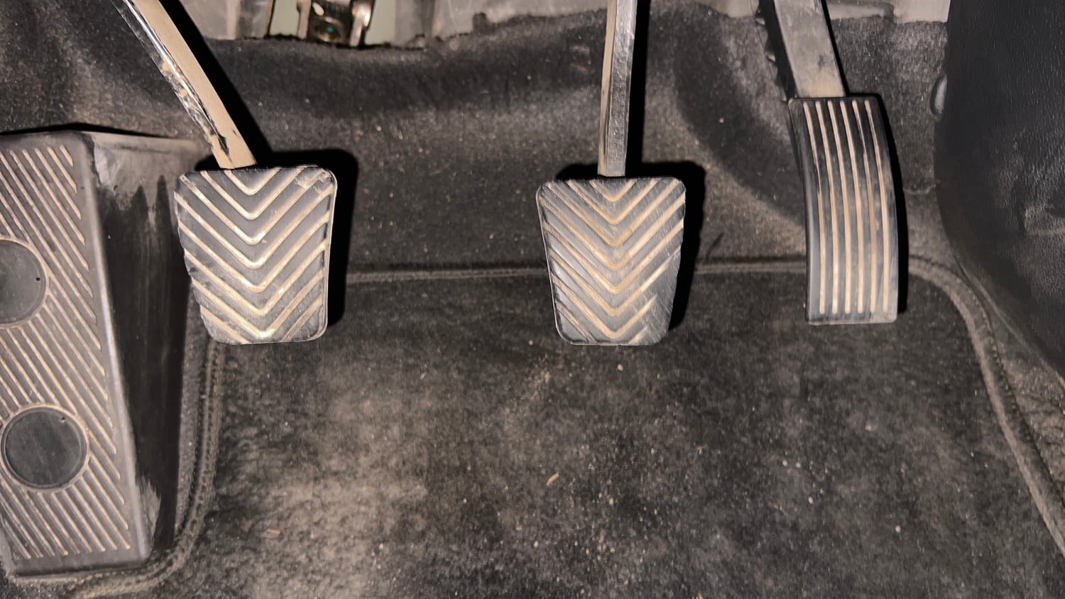 Used 2015 Hyundai Elite i20 Magna 1.2 Petrol Manual interior PEDALS VIEW
