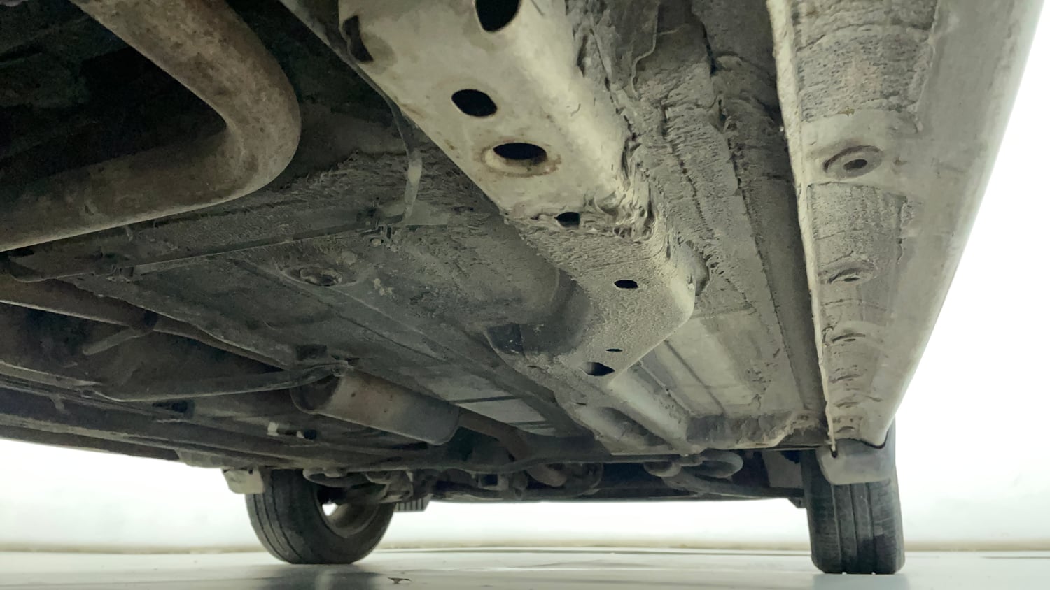 Used 2021 Tata Tiago XZA Plus Petrol Automatic extra REAR RIGHT UNDERBODY VIEW