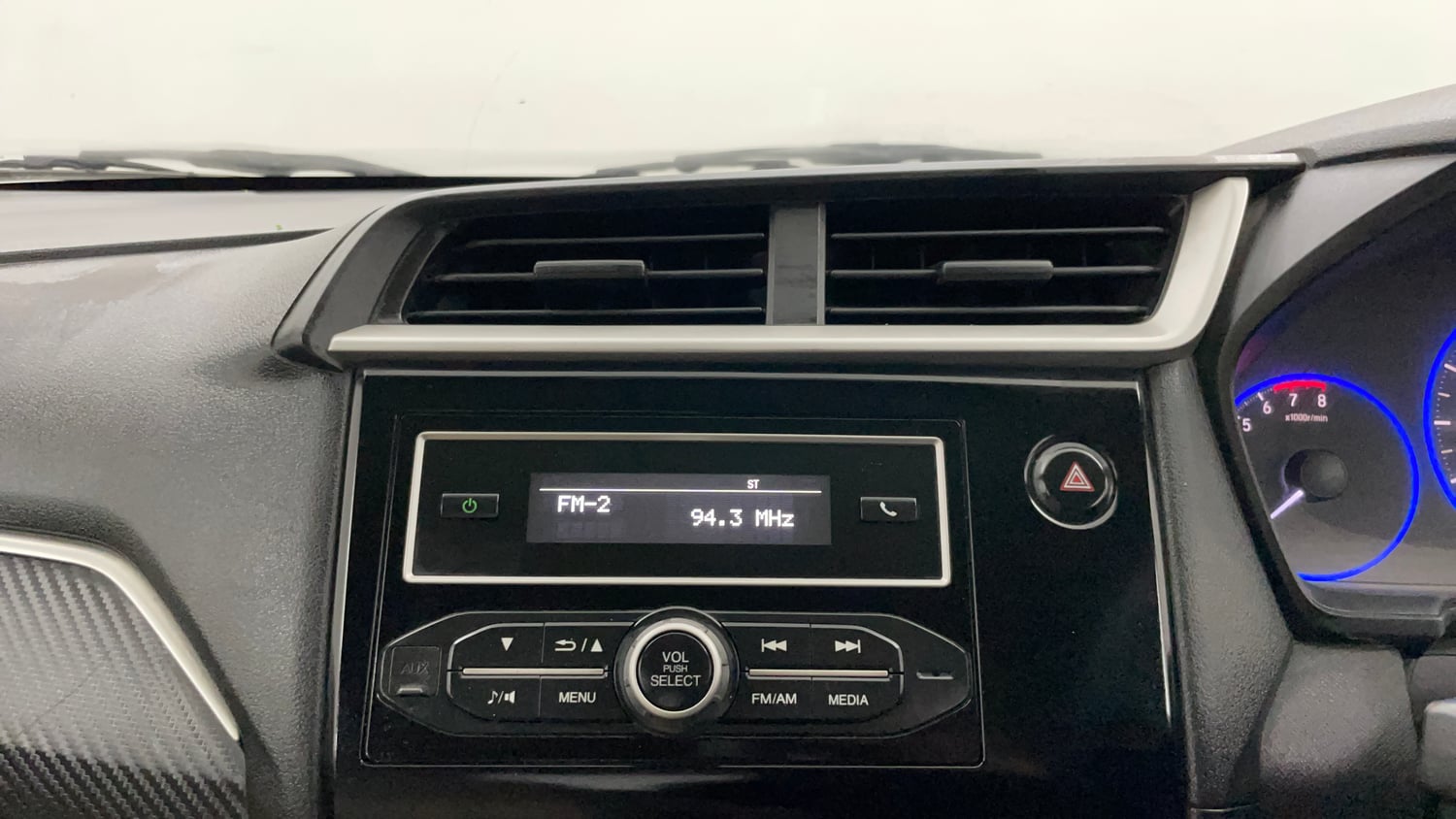 Used 2018 Honda Brio S MT Petrol Manual top_features Integrated (in-dash) music system