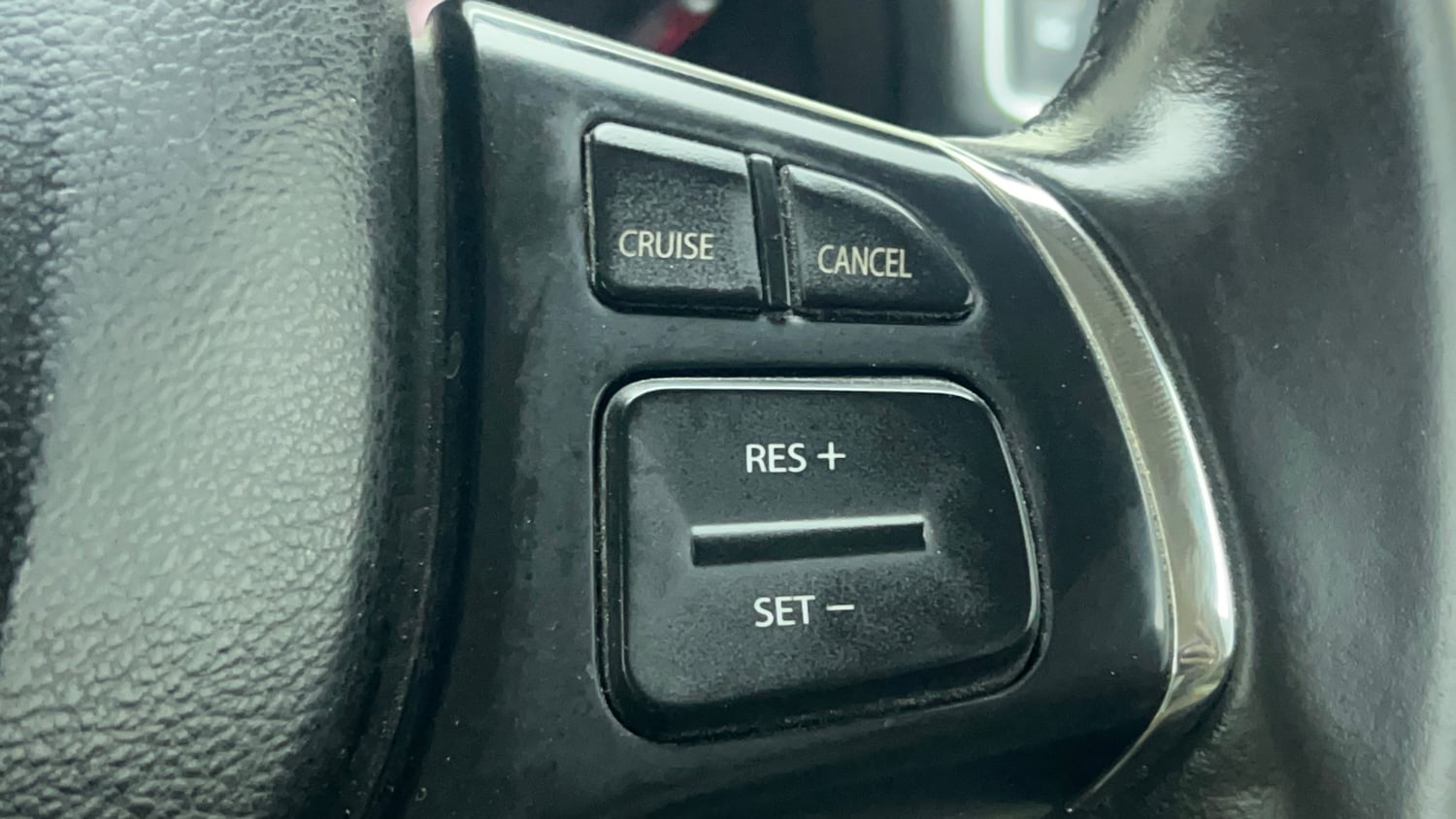 Used 2022 Maruti Suzuki Ciaz Alpha 1.5 Petrol Manual top_features Cruise control