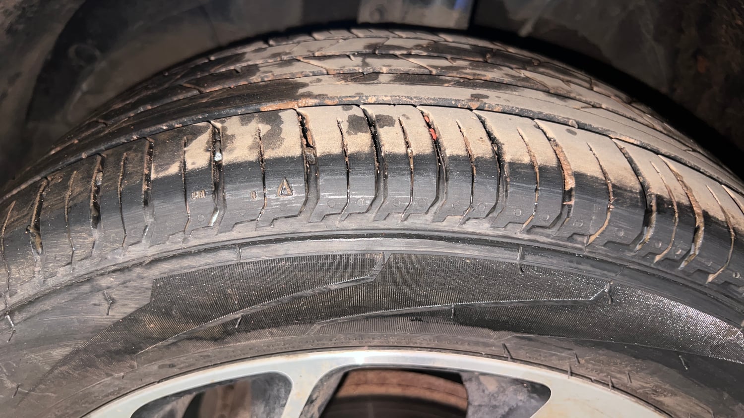 Used 2020 Maruti Suzuki Baleno Zeta Automatic Petrol Automatic tyres LEFT FRONT TYRE TREAD VIEW