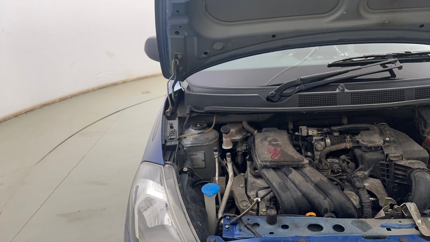 Used 2016 Datsun Go Plus Style Edition Petrol Manual engine ENGINE RIGHT SIDE HINGE & APRON VIEW