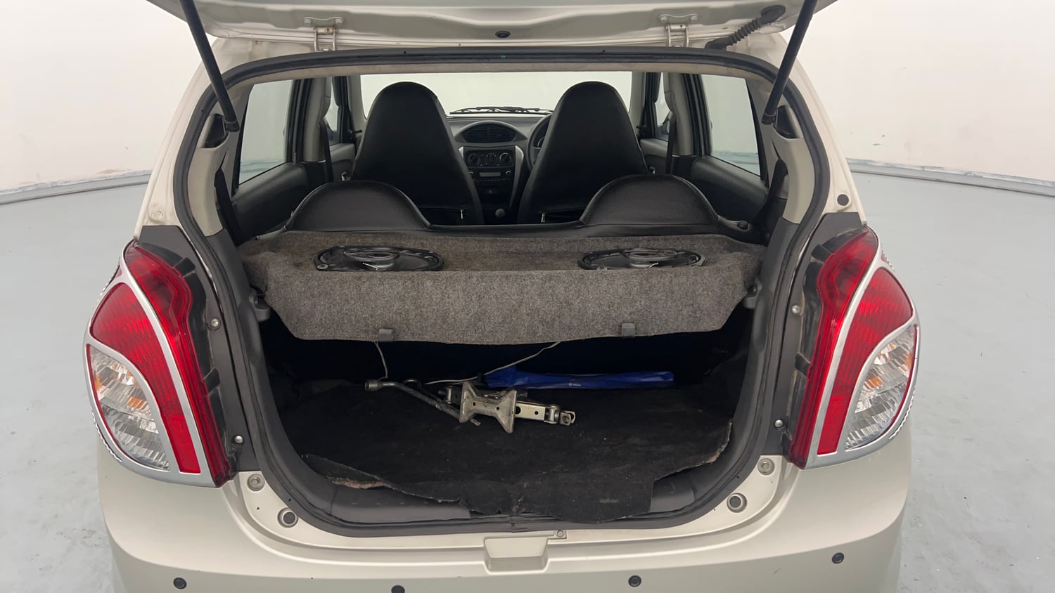 Used 2018 Maruti Suzuki Alto 800 VXi Petrol Manual interior DICKY INSIDE VIEW