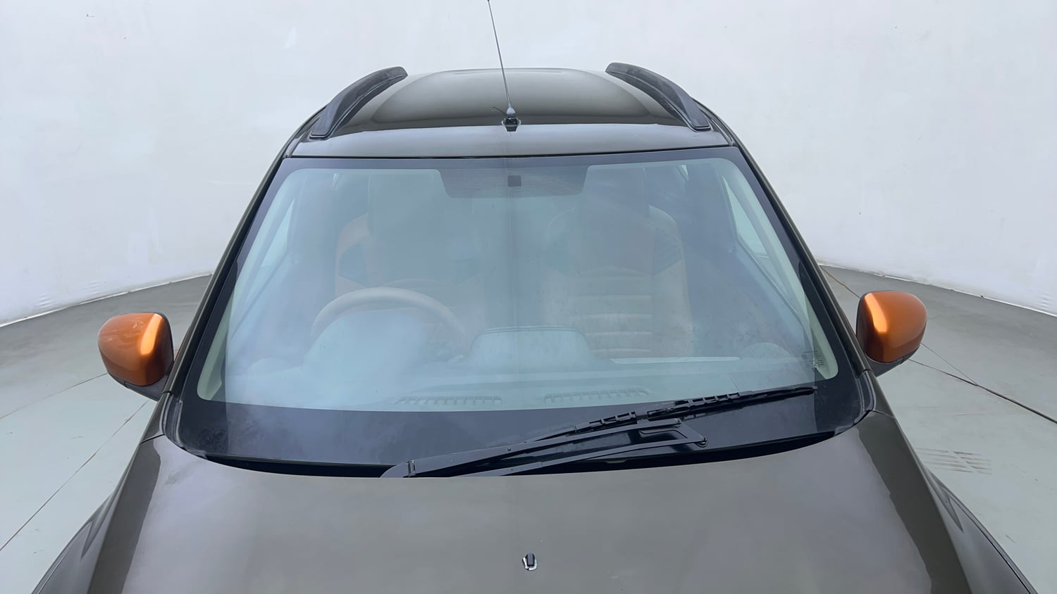 Used 2017 Renault Kwid CLIMBER 1.0 Petrol Manual exterior FRONT WINDSHIELD VIEW