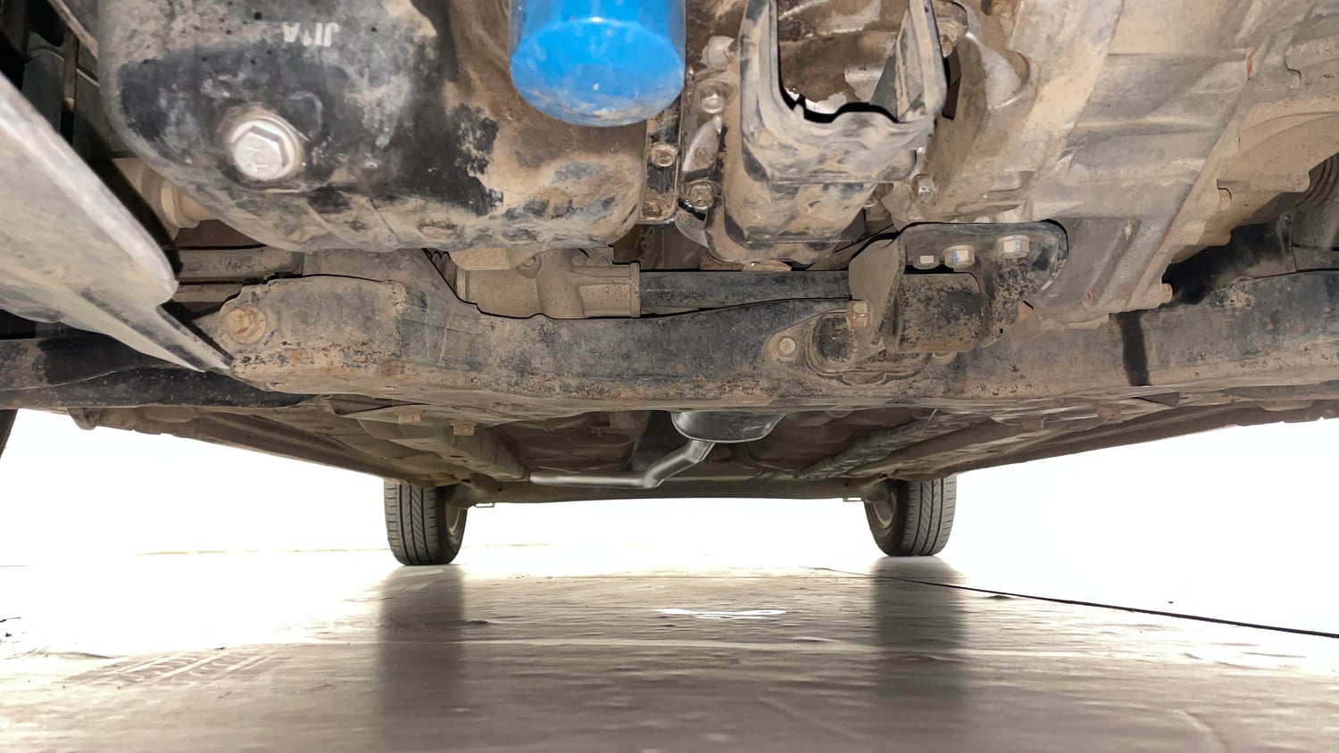 Used 2014 Hyundai Grand i10 Asta 1.2 Kappa VTVT Petrol Manual extra FRONT LEFT UNDERBODY VIEW