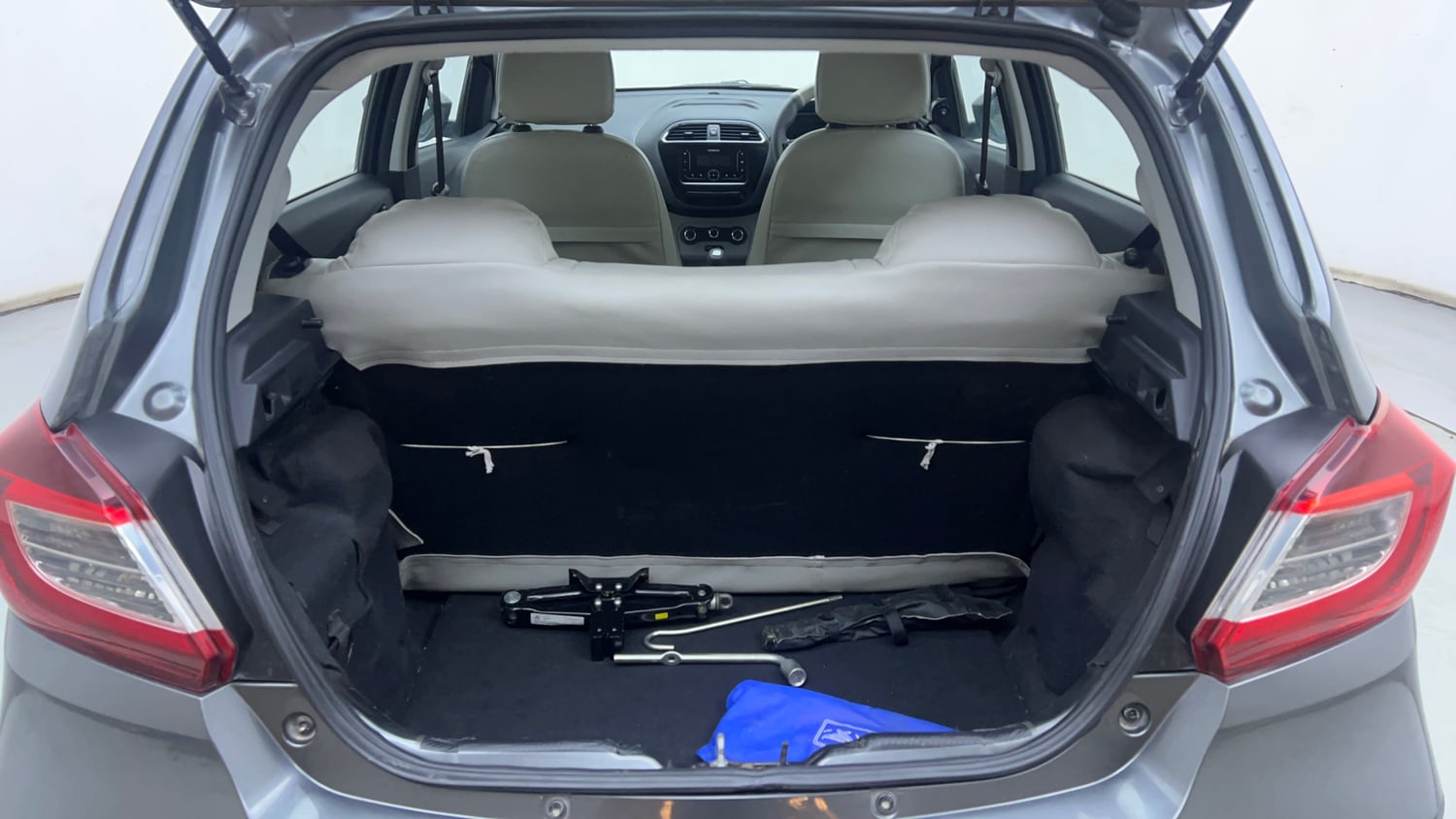 Used 2021 Tata Tiago XT Petrol Manual interior DICKY INSIDE VIEW