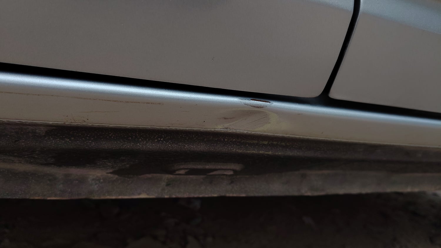 Used 2018 Renault Kwid 1.0 RXT Petrol Manual dents MINOR DENT