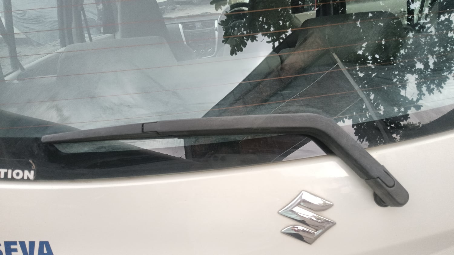 Used 2021 Maruti Suzuki Celerio ZXi AMT Petrol Automatic top_features Rear wiper