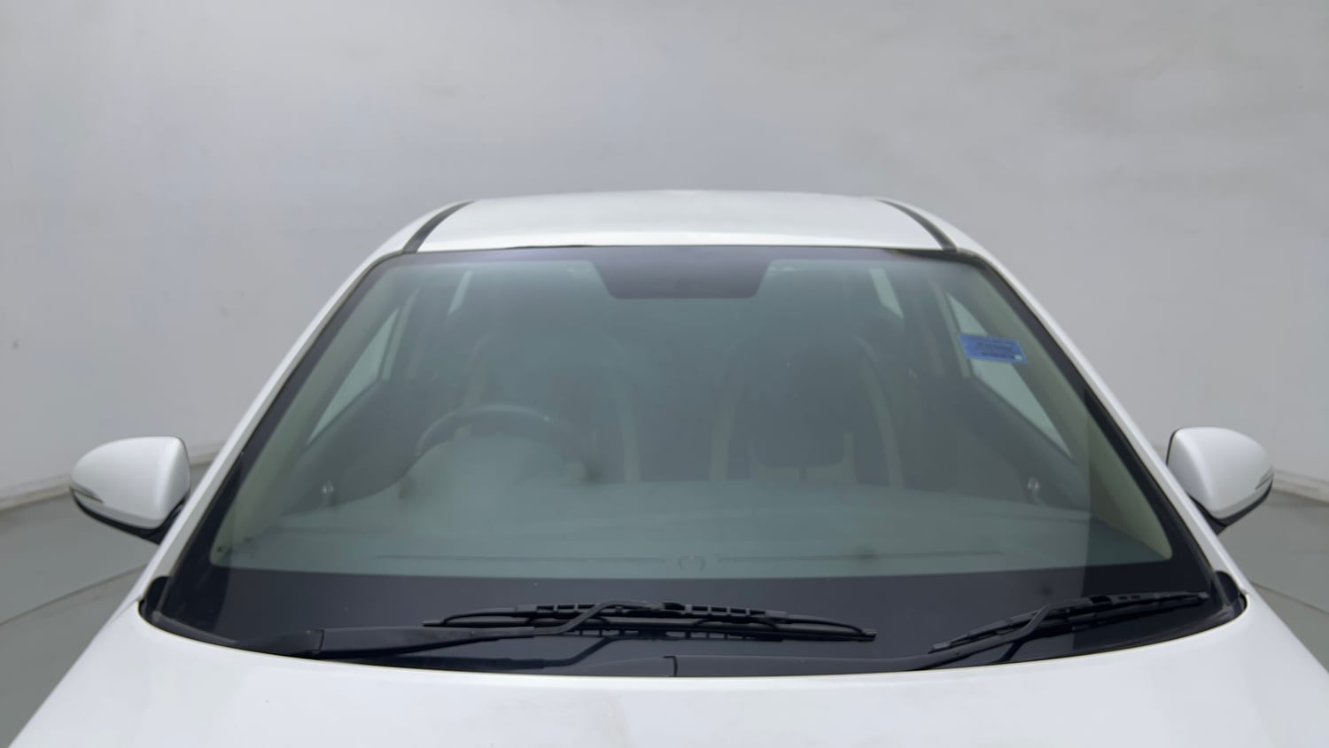 Used 2019 Hyundai Verna 1.4 VTVT EX Petrol+cng(outside fitted) Cng Manual exterior FRONT WINDSHIELD VIEW